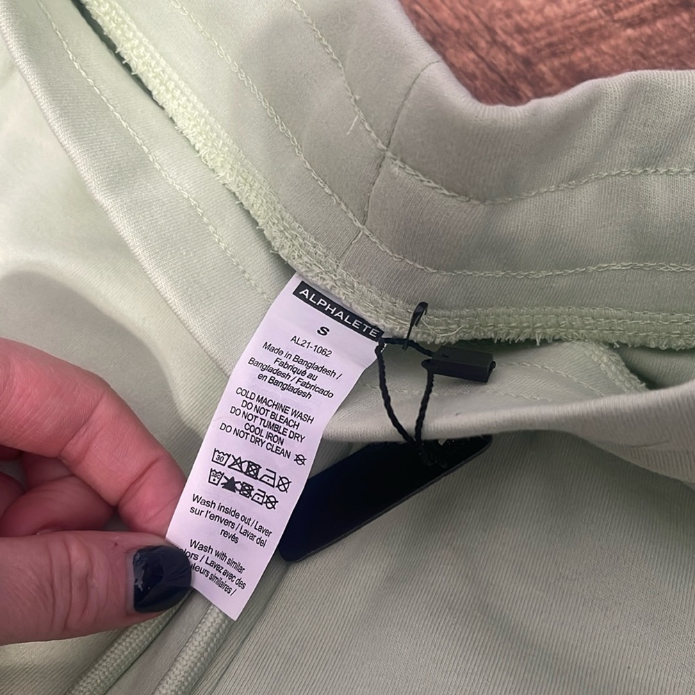 Alphalete Women's Essential Core Athletic Shorts GREEN - Picture 5 of 9